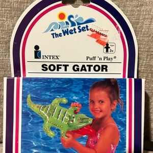 Intex 1990s Inflatable   Gator Pool & Bath Kid Floats 14" Soft New Vintage